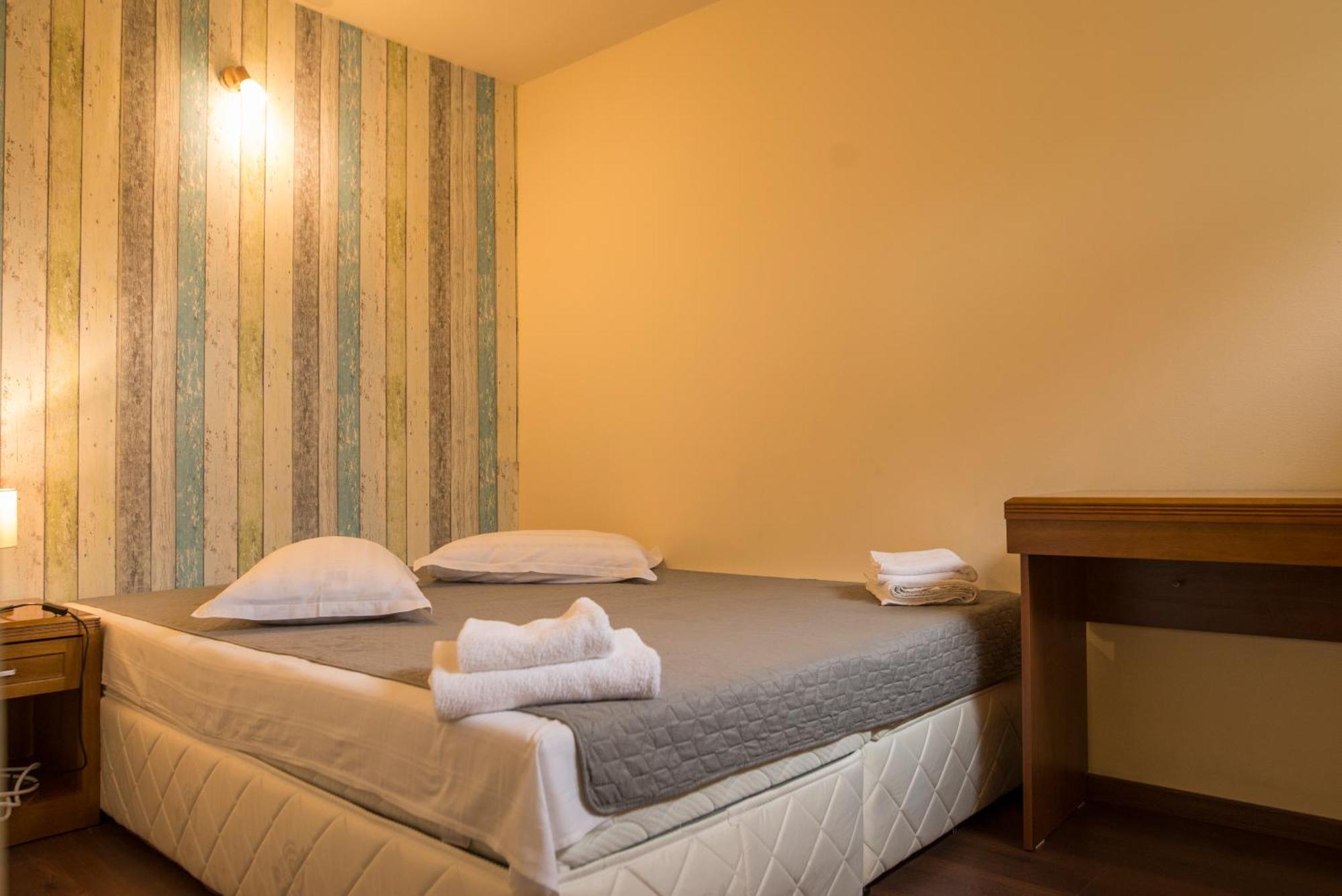 Pensiunea 4 Salcii Baltenii de Sus Room photo